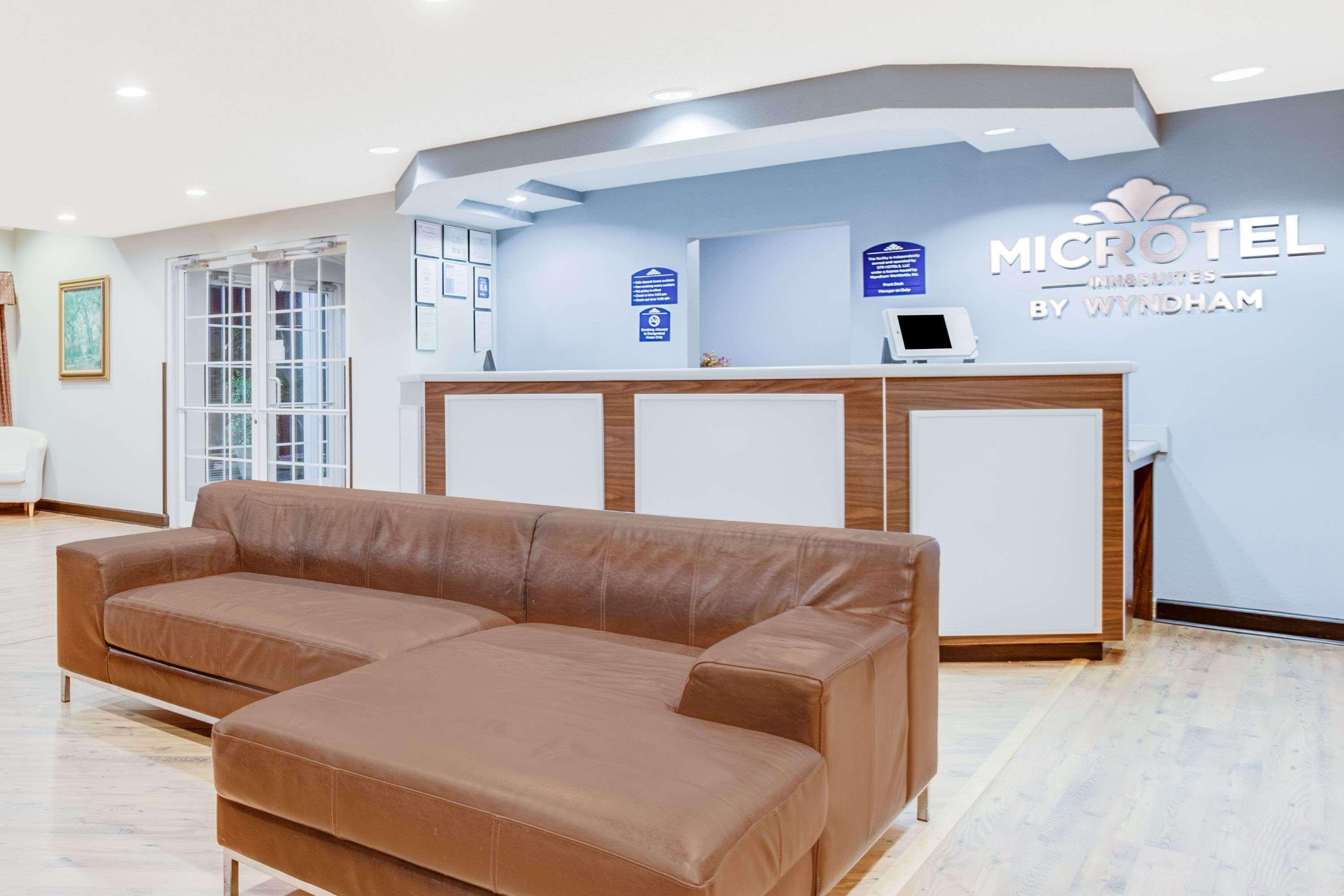 Microtel Inn & Suites Columbus North Esterno foto